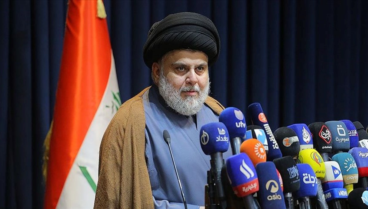 Irak'ta Mukteda es-Sadr siyasetten çekildi