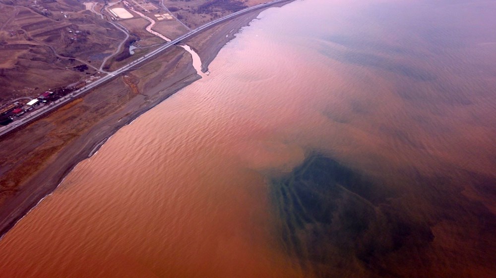 Van Gölü'nün Gizemli Hüznü: Kahverengi Tonların Ardındaki Sır 75 s9RoSG5elEujAXLZt0tfzA