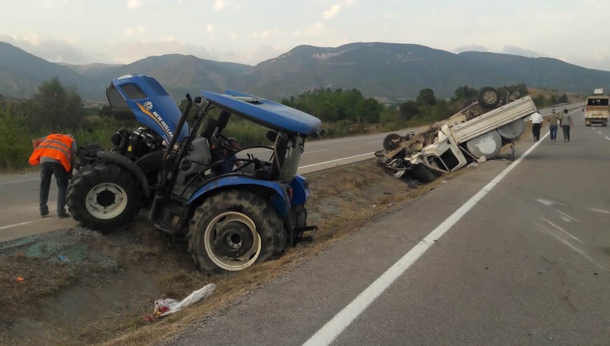 Sinop'ta traktörle çarpışan kamyonetin sürücüsü öldü