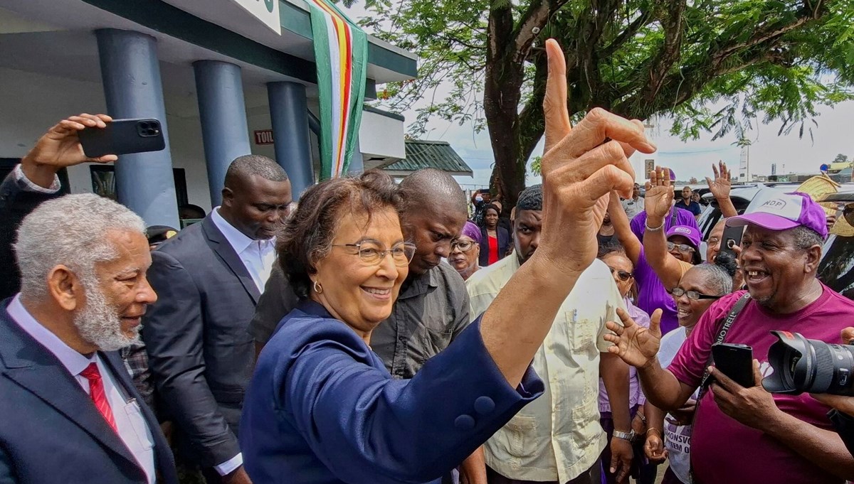 Surinam'da bir ilk