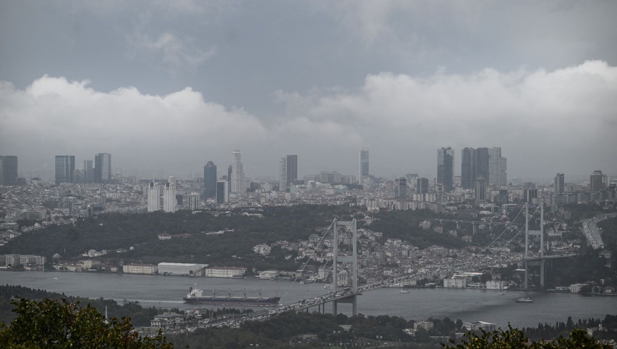 İstanbul güne sağanakla başladı İstanbul güne sağanakla başladı