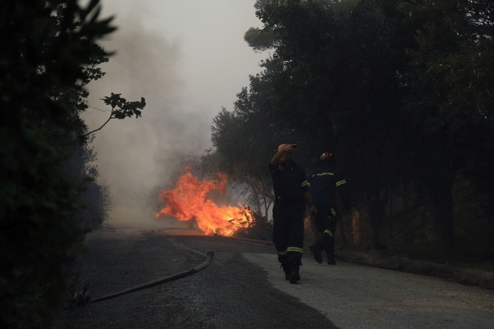 Atina yakınlarında orman yangını büyüdü: Evler hasar gördü, hastane boşaltıldı - 12