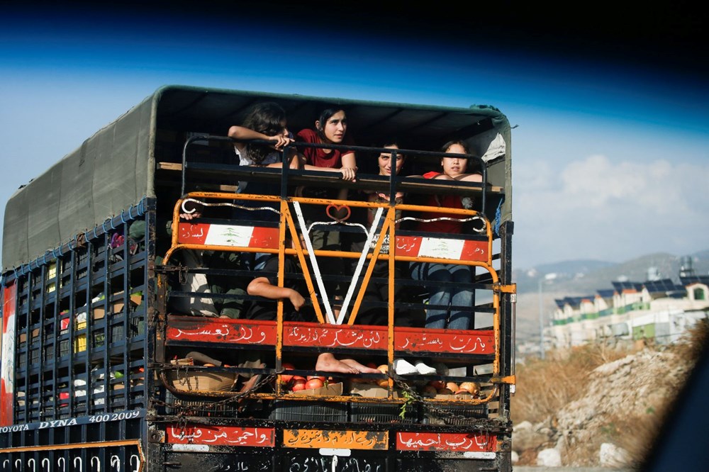 Lübnan'ın güneyinden kaçış: İsrail bombardımanı binlerce kişiyi yerinden etti - 6