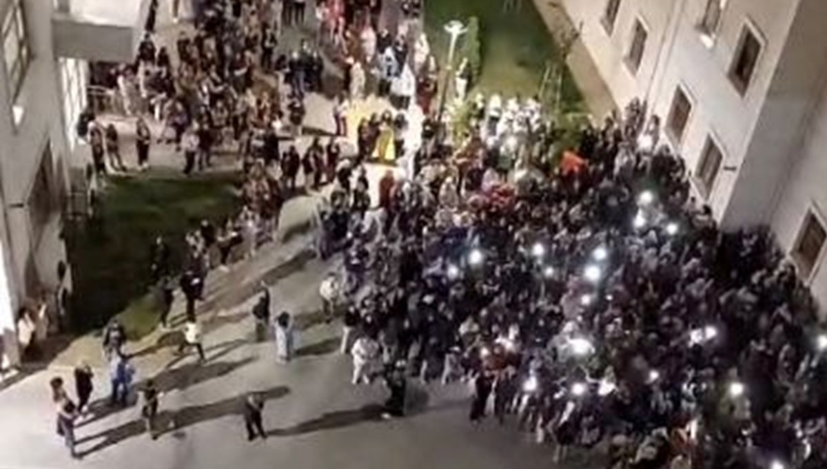KYK yurdundaki asansör faciasının ardından öğrencilerden protesto KYK yurdundaki asansör faciasının ardından öğrencilerden protesto