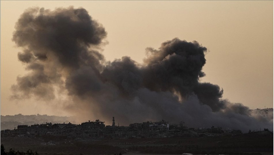 İsrail, Gazze'de Nuseyrat Mülteci Kampı'nı vurdu