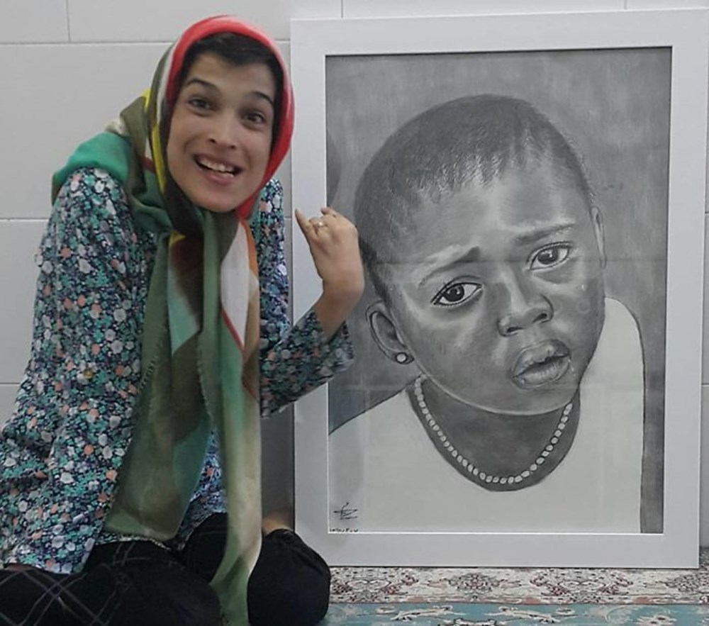 Iranian disabled painter draws pictures with his feet - 40