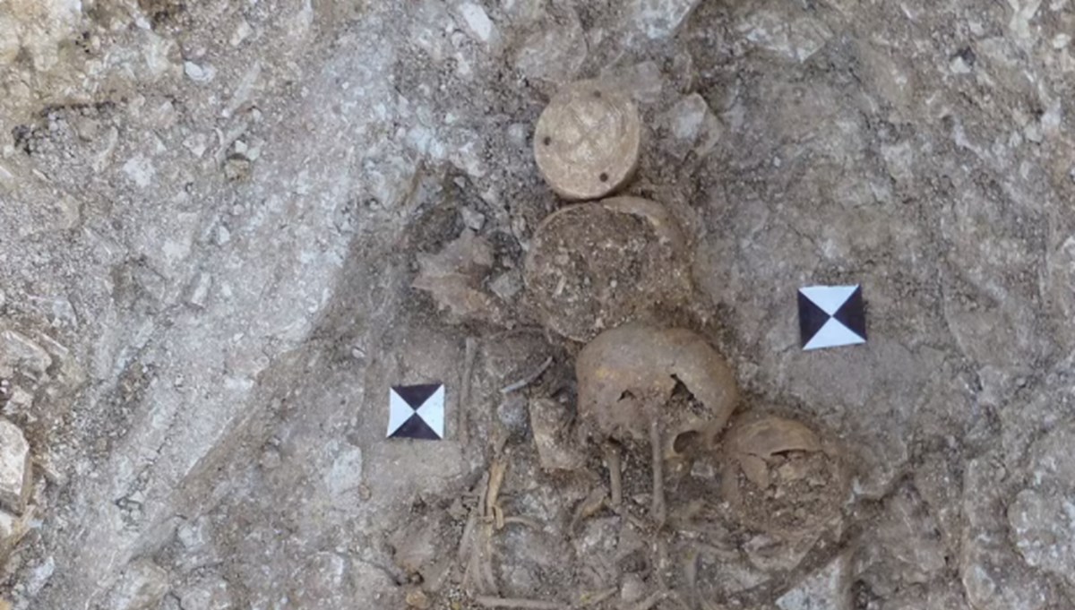 Son yüzyılın en önemli keşiflerinden: Stonehenge döneminde yaşayan çocukların mezarı bulundu