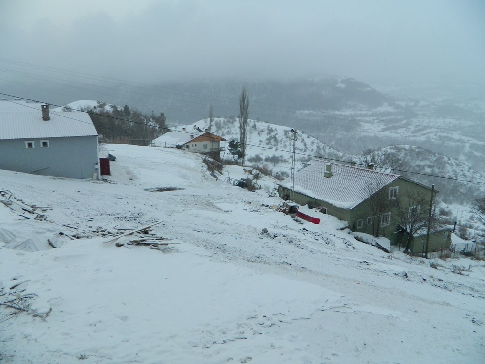 20 ilde kar esareti! Yollar kapandı, kar kalınlığı 80 santimetreye ulaştı - 15