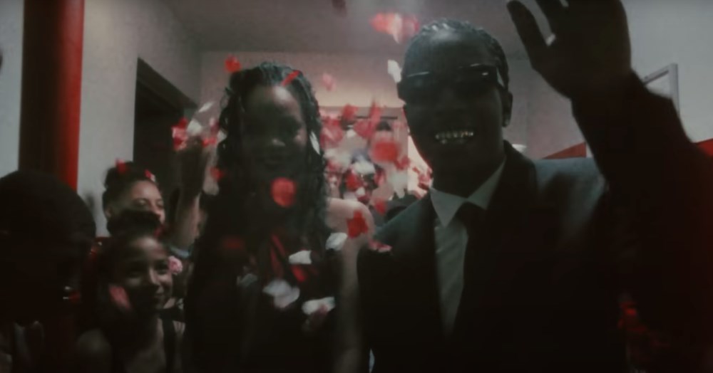 Rihanna ve ASAP Rocky'den evlilik söylentilerini artıran müzik klibi - 2