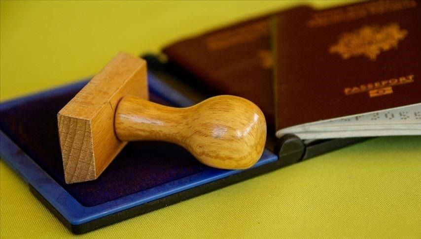 Öğrencilerin vize sorunu sürüyor