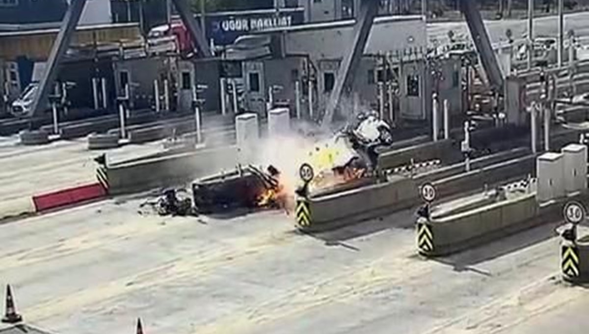 Gişede korkunç kaza güvenlik kamerasında