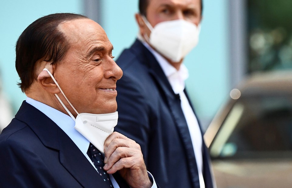 Covid-19 tedavisi gören Berlusconi taburcu edildi - 2