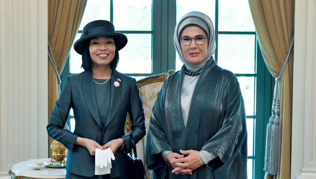 Emine Erdoğan, Mikasa ile görüştü
