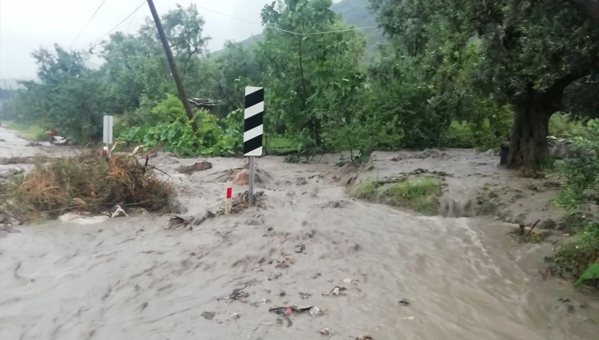 Bursa-İznik karayolu ulaşıma kapandı