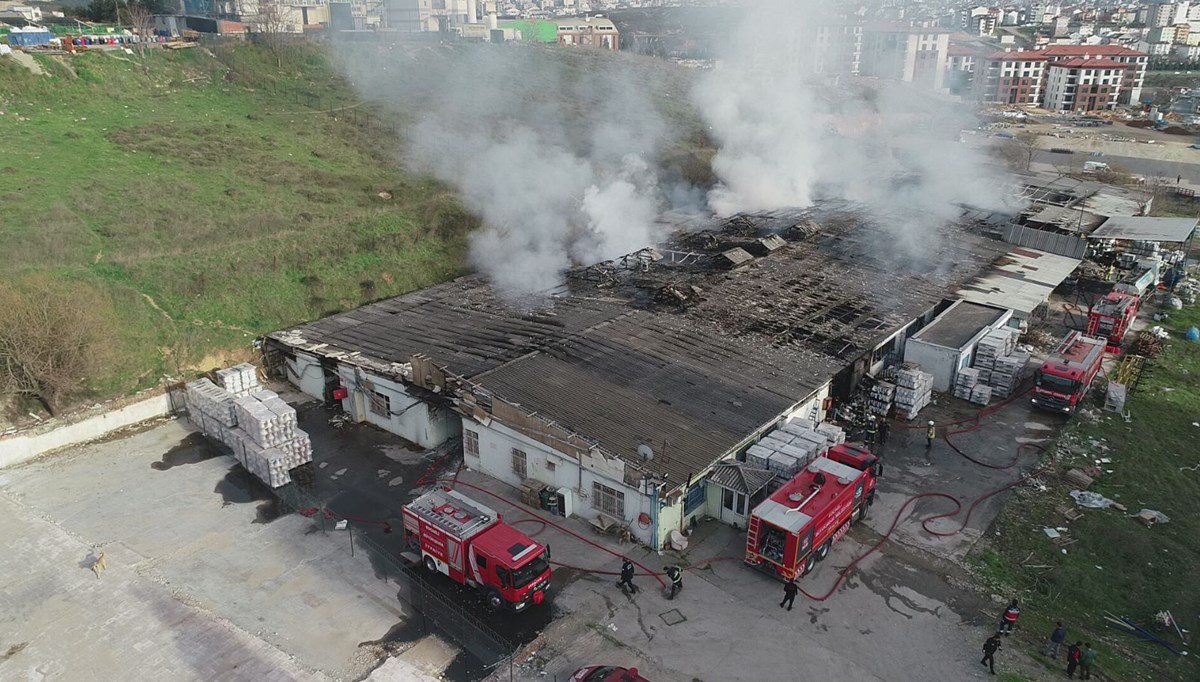 İstanbul Tuzla'da fabrika yangını