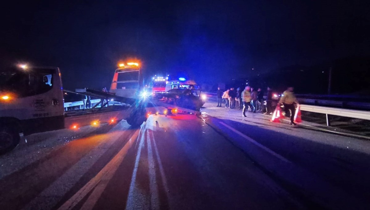 Sakarya'da iki otomobil çarpıştı: 2 hafif yaralı