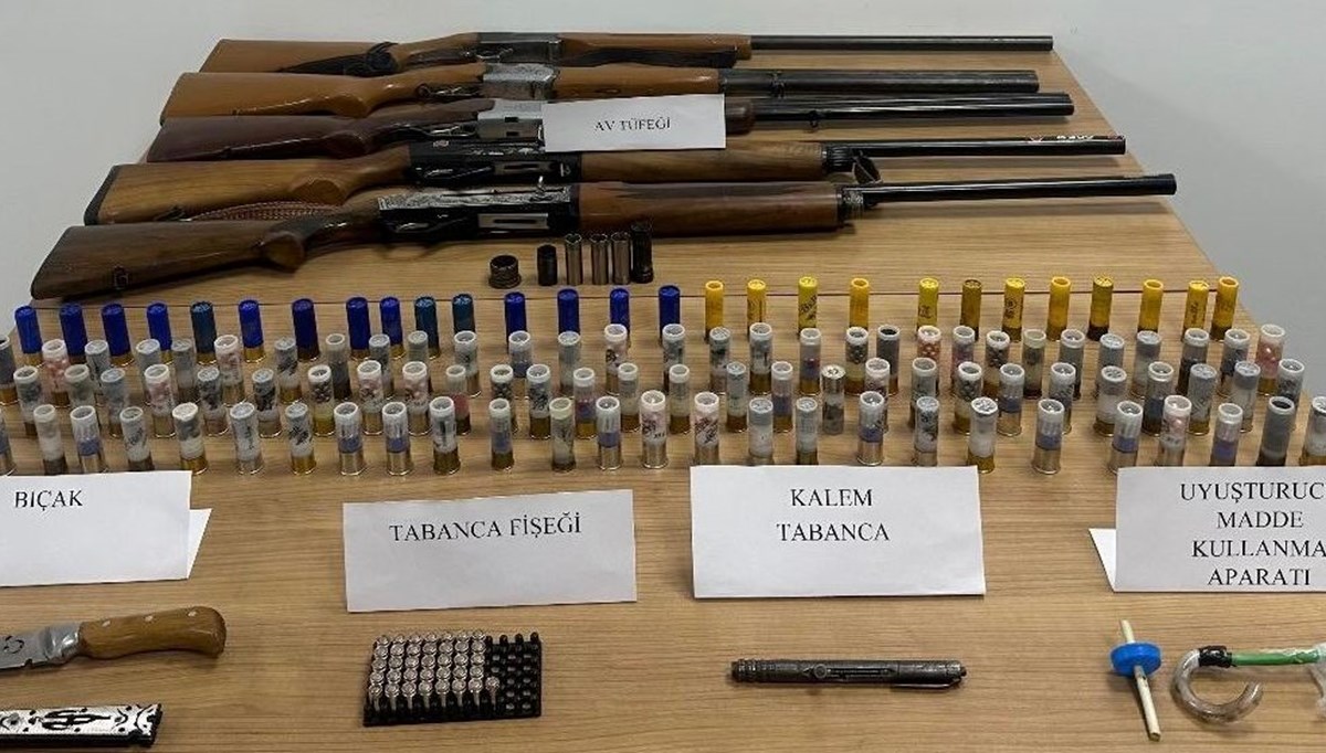 Denizli'de silah kaçakçılığı operasyonu: 2 gözaltı Denizli'de silah kaçakçılığı operasyonu: 2 gözaltı