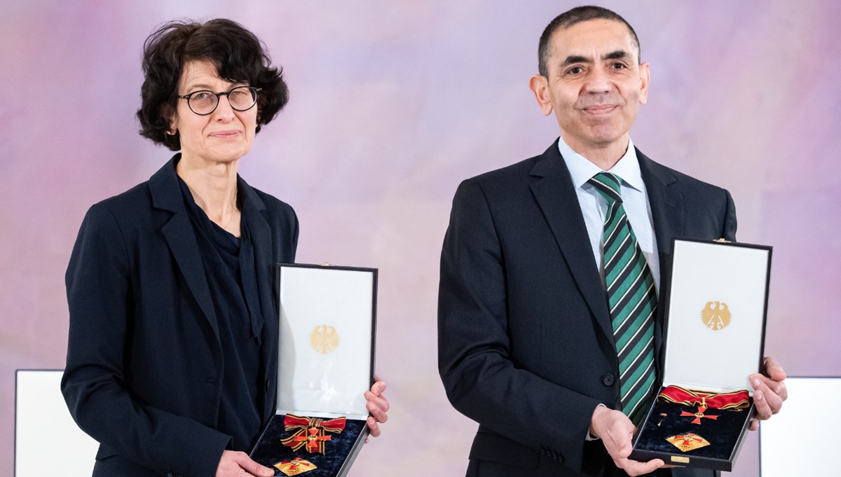 SON DAKİKA: Özlem Türeci ve Uğur Şahin'e devlet nişanı