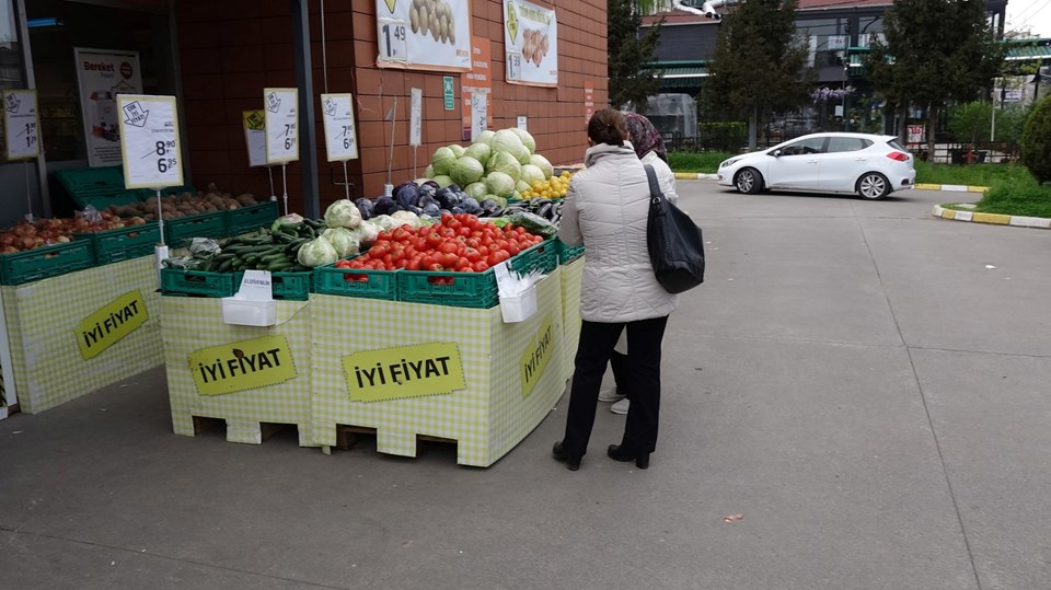 Trabzon'da, 'kısıtlamada market poşetli gezinti' tepkisi - 1