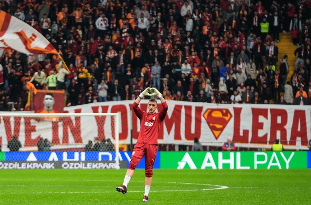 Muslera Galatasaray tarihine geçti: Bülent Korkmaz'ı geride bıraktı - 2