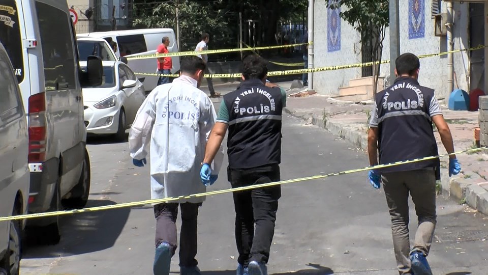 Bağcılar'da polislere silahlı saldırı: 1 şehit - 2