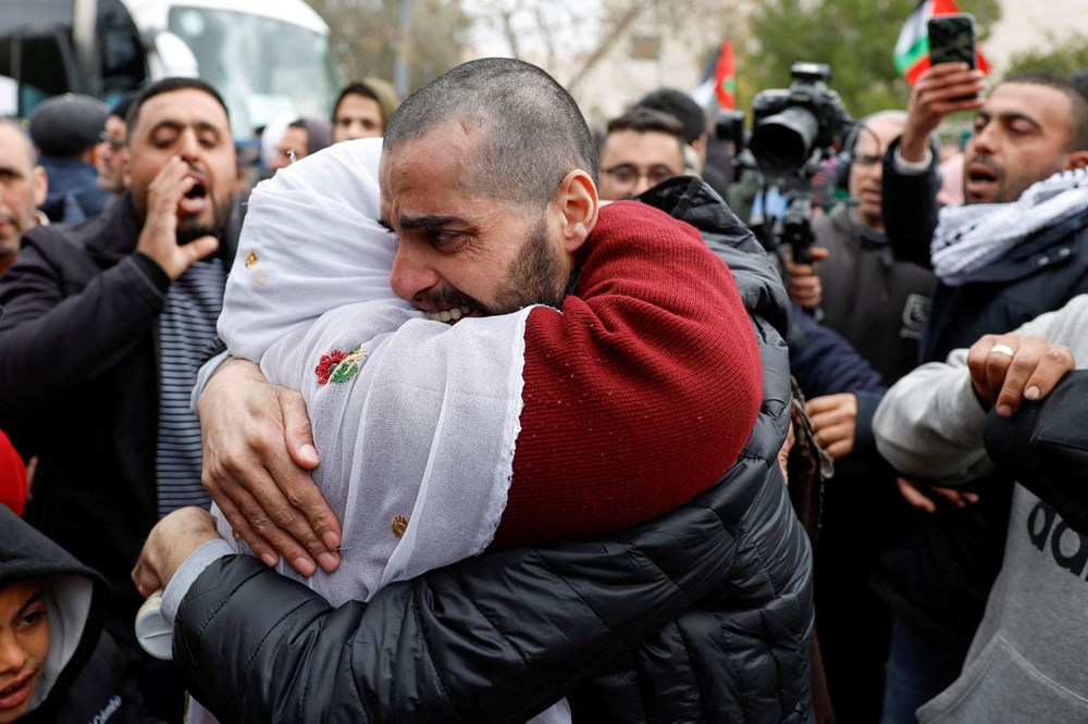 Hamas 3 İsrailli erkek esiri serbest bıraktı, Filistinliler Batı Şeria'ya kavuştu: Gazze'de beşinci tur - 1