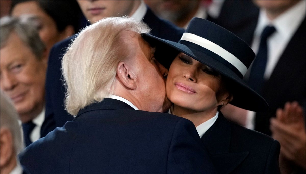 Melania Trump'ın şapkasının sırrı: Melania Trump'ın şapkasının sırrı: