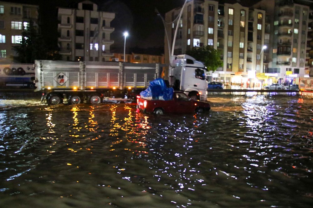 Birçok ili sağanak vurdu: Meteoroloji'den uyarı - 15