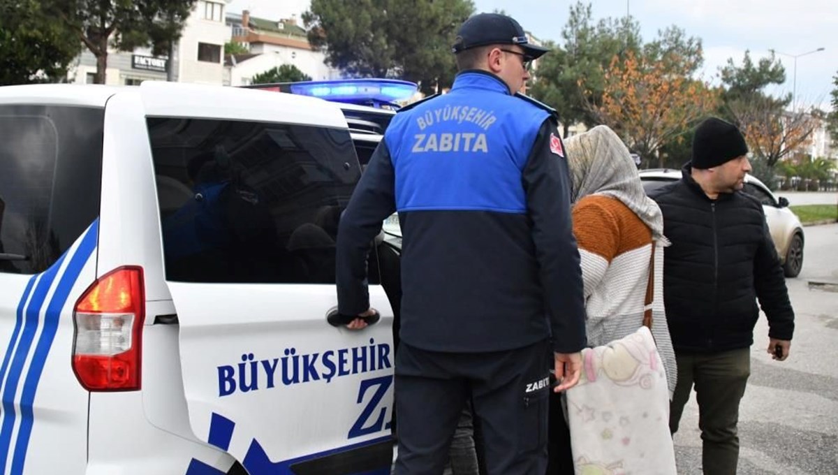 Dilencinin üzerinden çıkan altınlar pes dedirtti Dilencinin üzerinden çıkan altınlar pes dedirtti