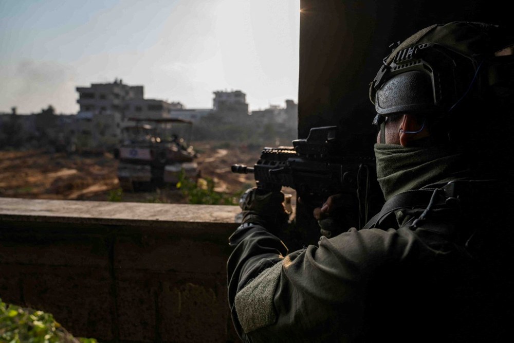 İsrail gece boyunca Gazze'yi vurdu: Can kaybı 21 bin 672 oldu - 6