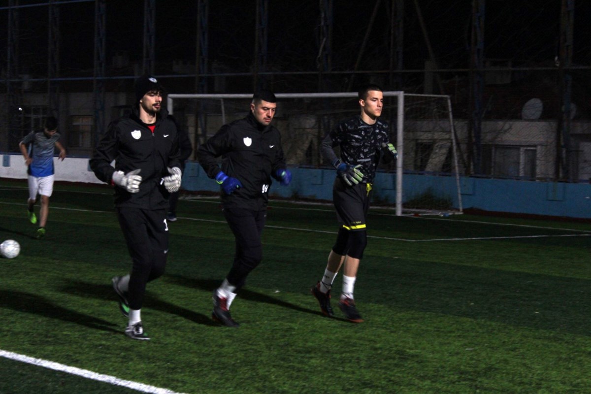 sWM1zieF5E6_31-4beUrzQ.jpg