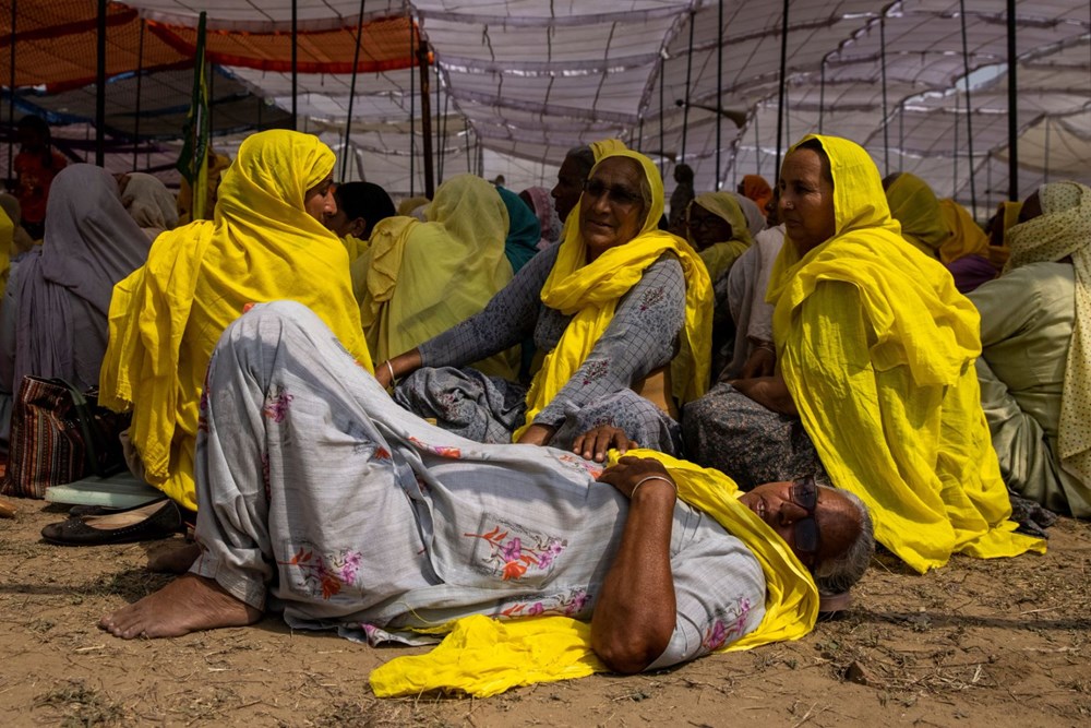 Hindistan'da binlerce kadın, protestocu çiftçilerin eylemine katıldı - 8