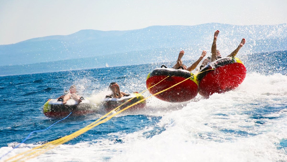 Alanya’da Big Mable eğlencesi faciayla bitti: Üzerinden parasailing teknesi geçti