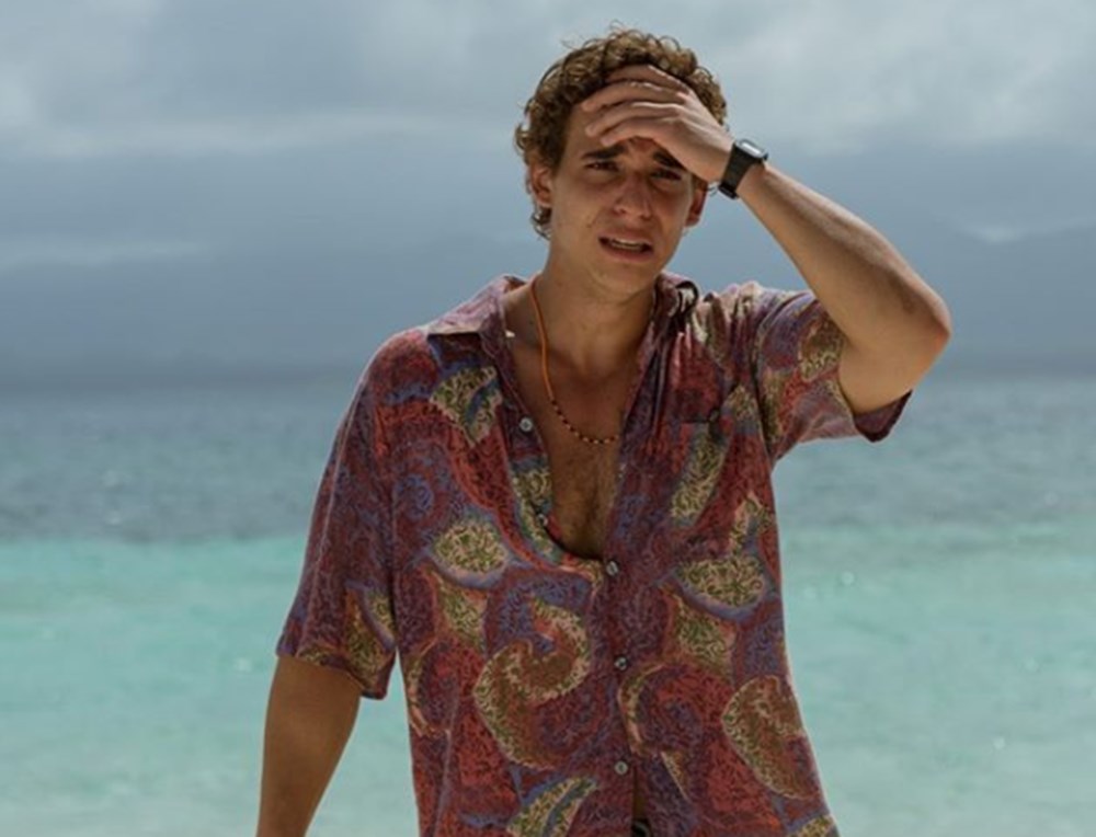 Nilgün Belgün takipçilerini geçmişe götürdü: Bu fotoğraf Marmaris'te çekildi (Ünlülerin çocukluk ve gençlik halleri) - 338