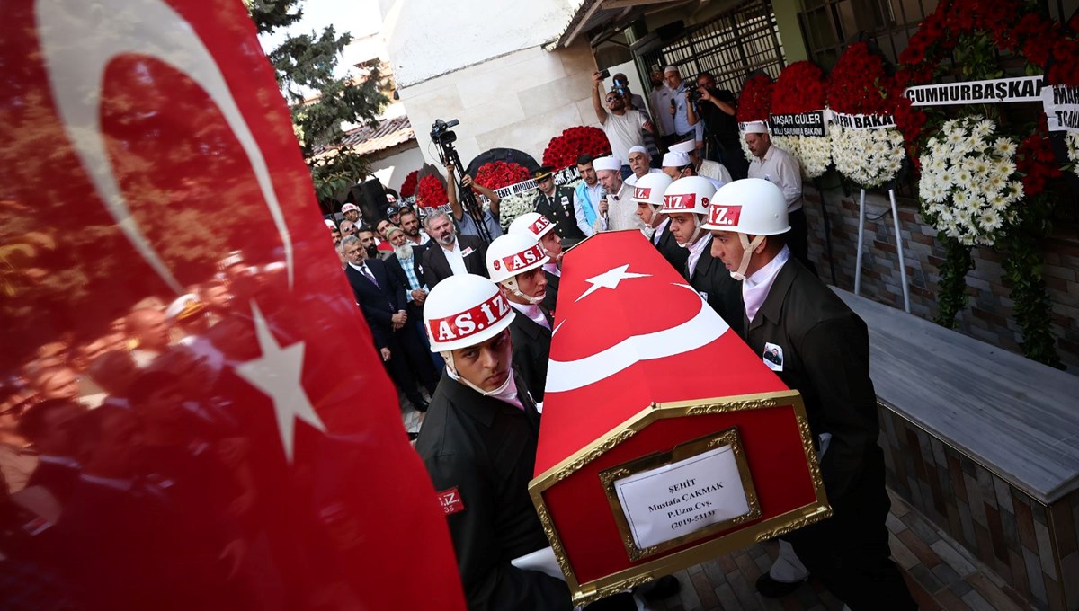 Pençe Harekatı şehidine veda Pençe Harekatı şehidine veda