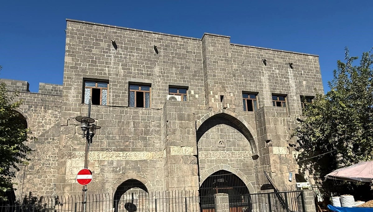 Bin yıllık camide cemaat abdest alamıyor