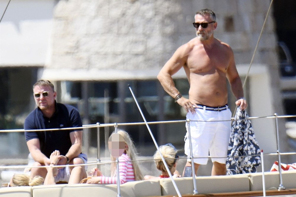 Guy Ritchie ve eşi Jacqui Ainsley tatilde: Teknede ayak masajı - 7