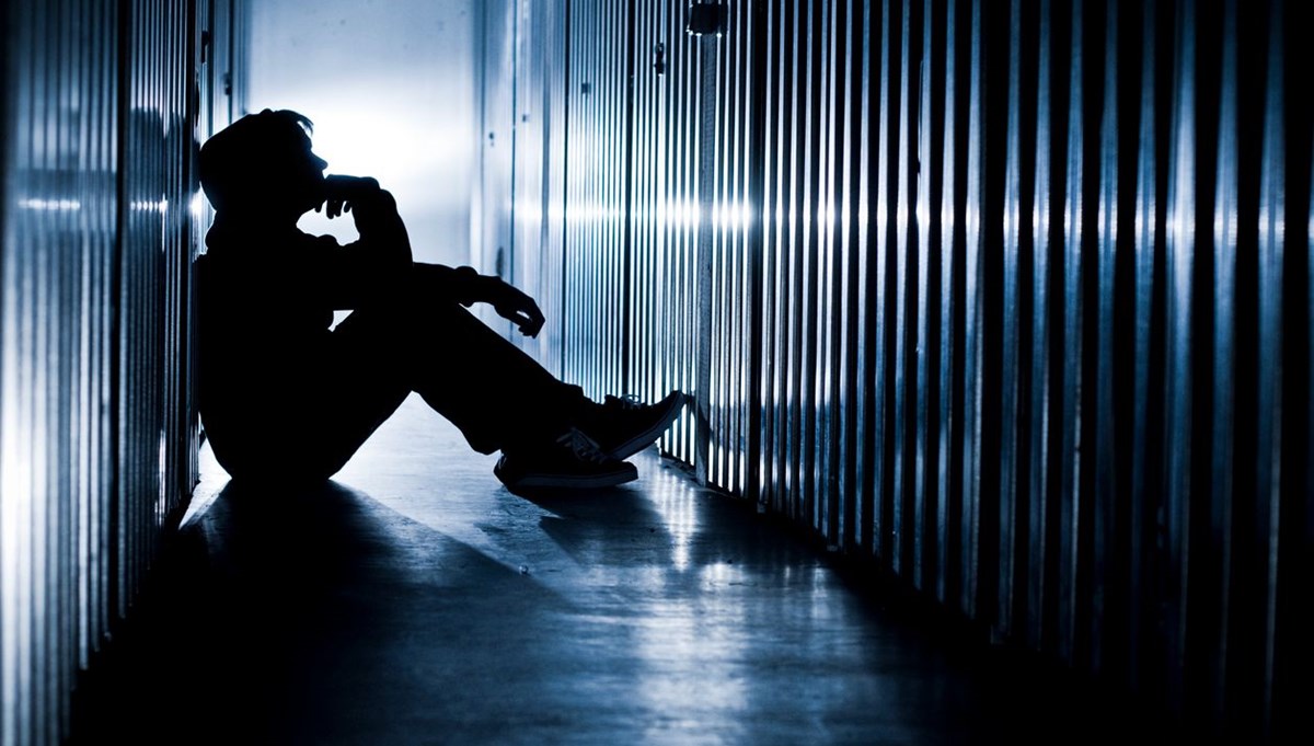 Araştırma: Çocukları ve ergenleri intihara sürükleyen 8 internet deneyimi