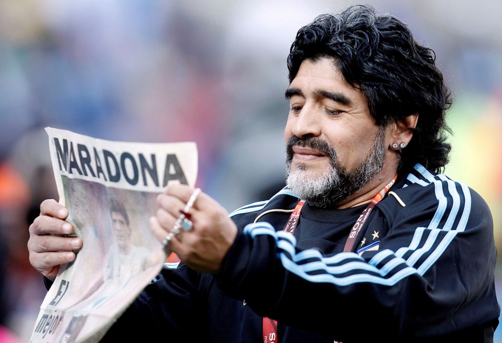 Futbol dünyasından Armando Maradona geçti - 3