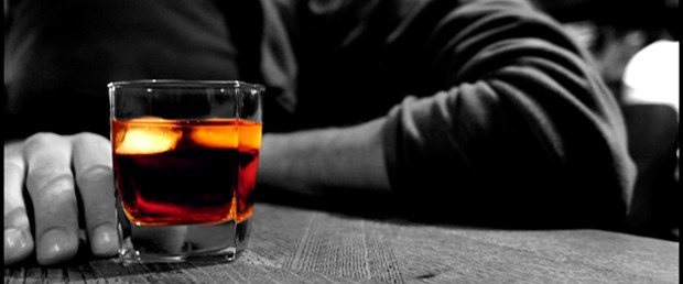 Alkol erken bunamaya yol açıyor