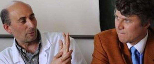 Aynı anda yüz ve el nakli yapıldı