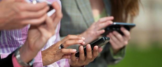 cep-telefon-boyun201215.jpg