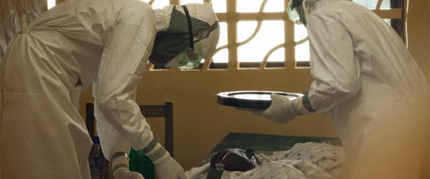 Ebolaya 'kanlı' tedavi
