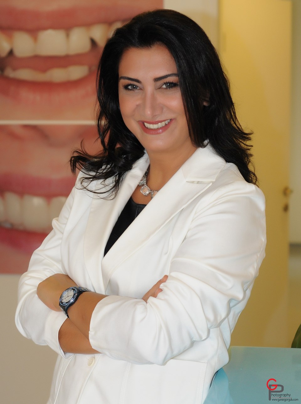 Estetik Diş Hekimi Aslı Ercanlı