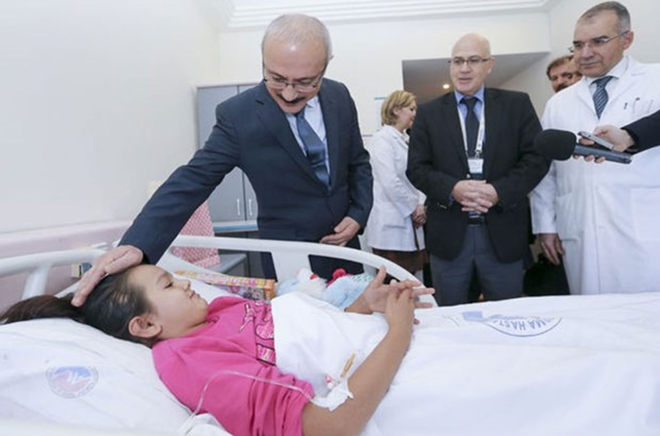 Moyamoya hastası Rümeysa'ya Elvan'dan moral ziyareti - Resim: 0