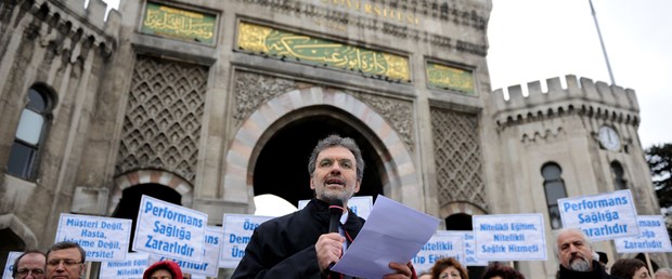 ''Müşteri değil, hasta; işletme değil, üniversite''