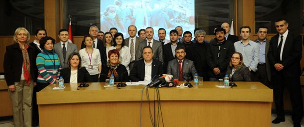 Rektör: 52 kişi hastanın başındaydı