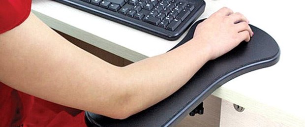 Tenisçi dirseği ofis çalışanlarını vuruyor.jpg
