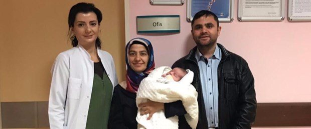 yeni-dogan-bebege-yemek-borusu-yapildi_6085_dhaphoto1.jpg