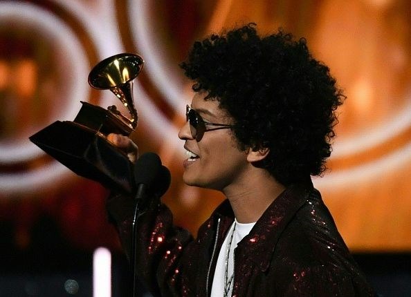 60. Grammy Ödülleri, bruno mars, yılın şarkısı